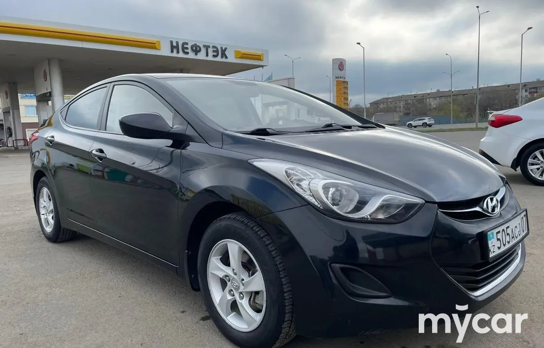 Hyundai Elantra 2013