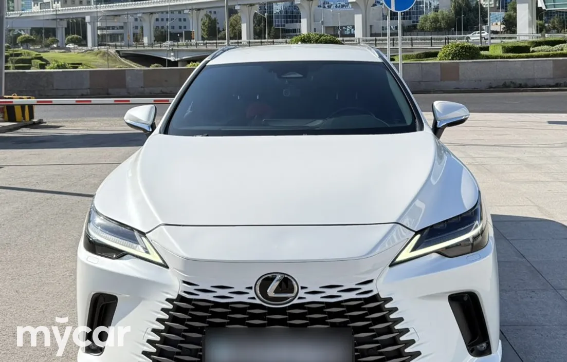 Lexus RX 2023