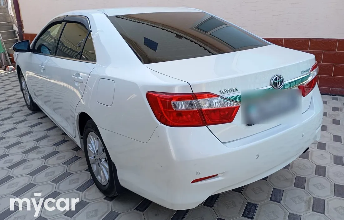 Toyota Camry 2014