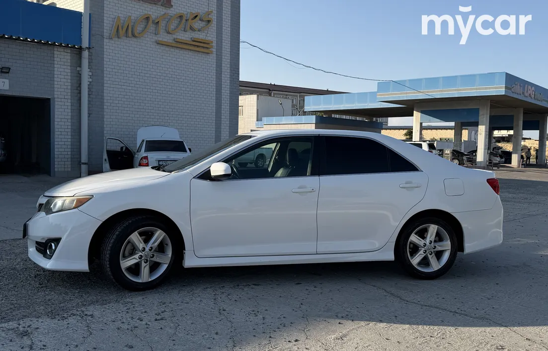 Toyota Camry 2012