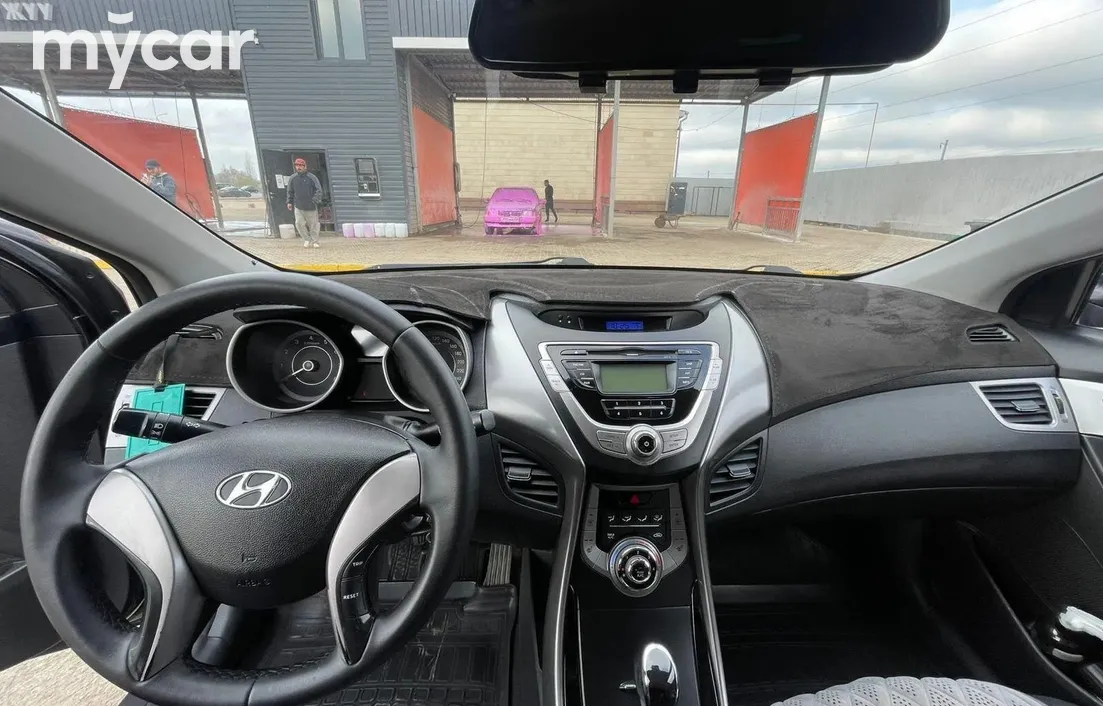 Hyundai Elantra 2013