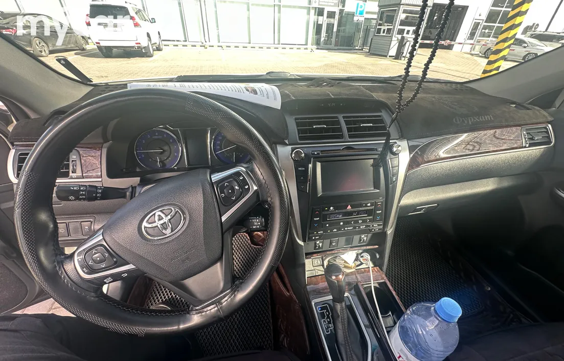 Toyota Camry 2016