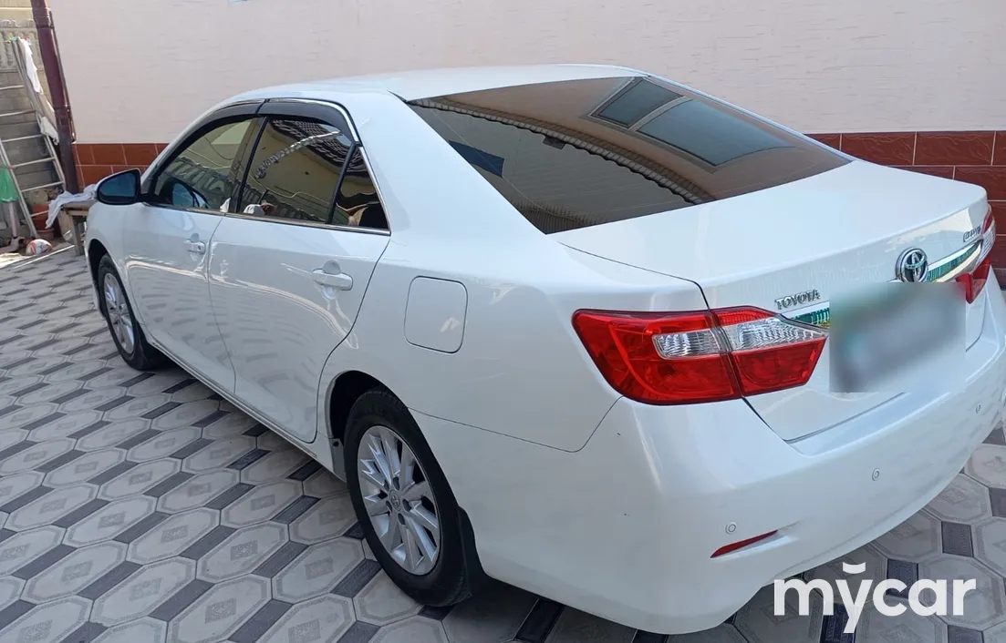 Toyota Camry 2014