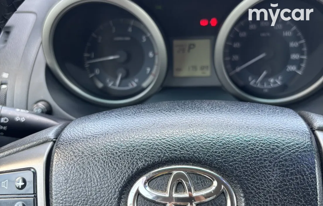 Toyota Land Cruiser Prado 2012