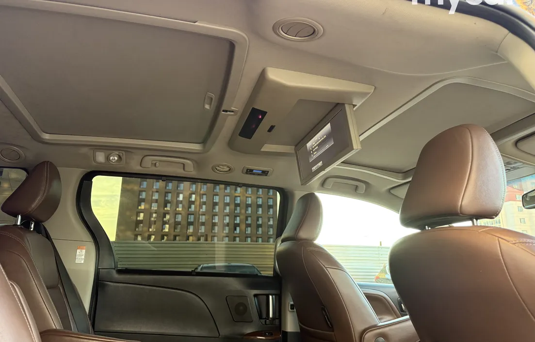 Toyota Sienna 2015