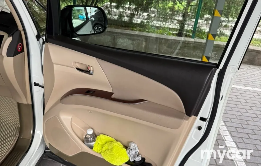 Toyota Previa 2019