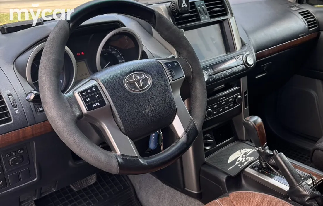 Toyota Land Cruiser Prado 2012