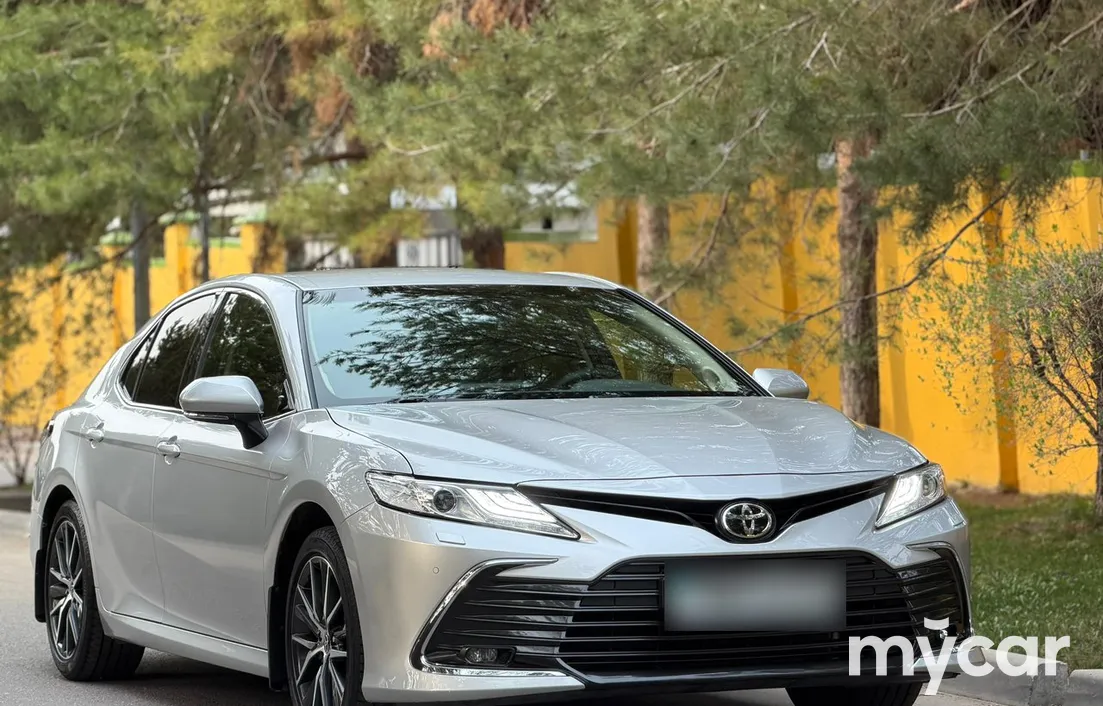Toyota Camry 2023