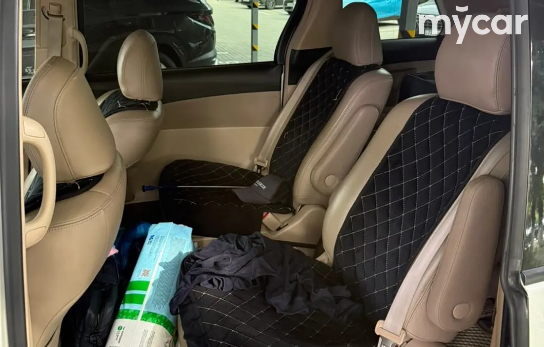 Toyota Previa 2019