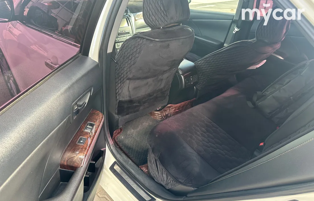 Toyota Camry 2016