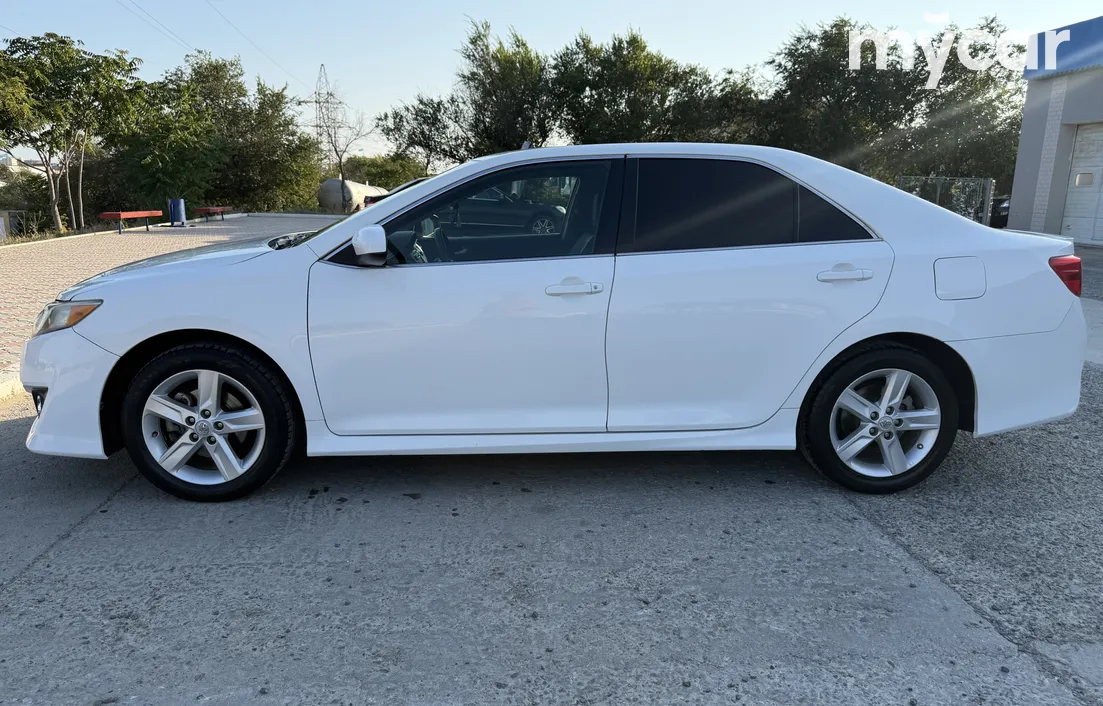 Toyota Camry 2012