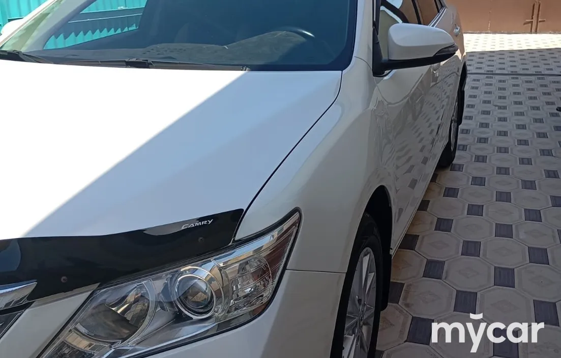 Toyota Camry 2014