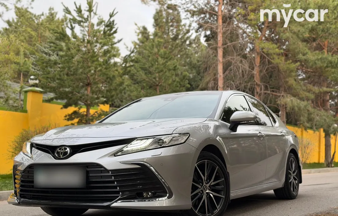 Toyota Camry 2023