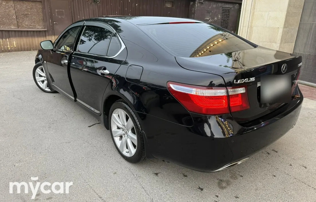Lexus LS 2008