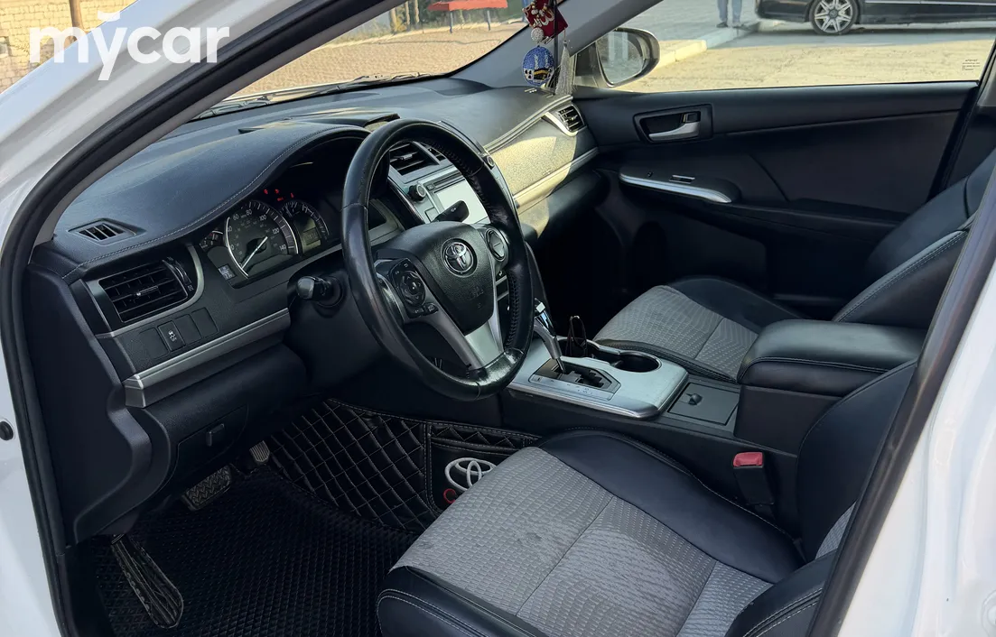 Toyota Camry 2012