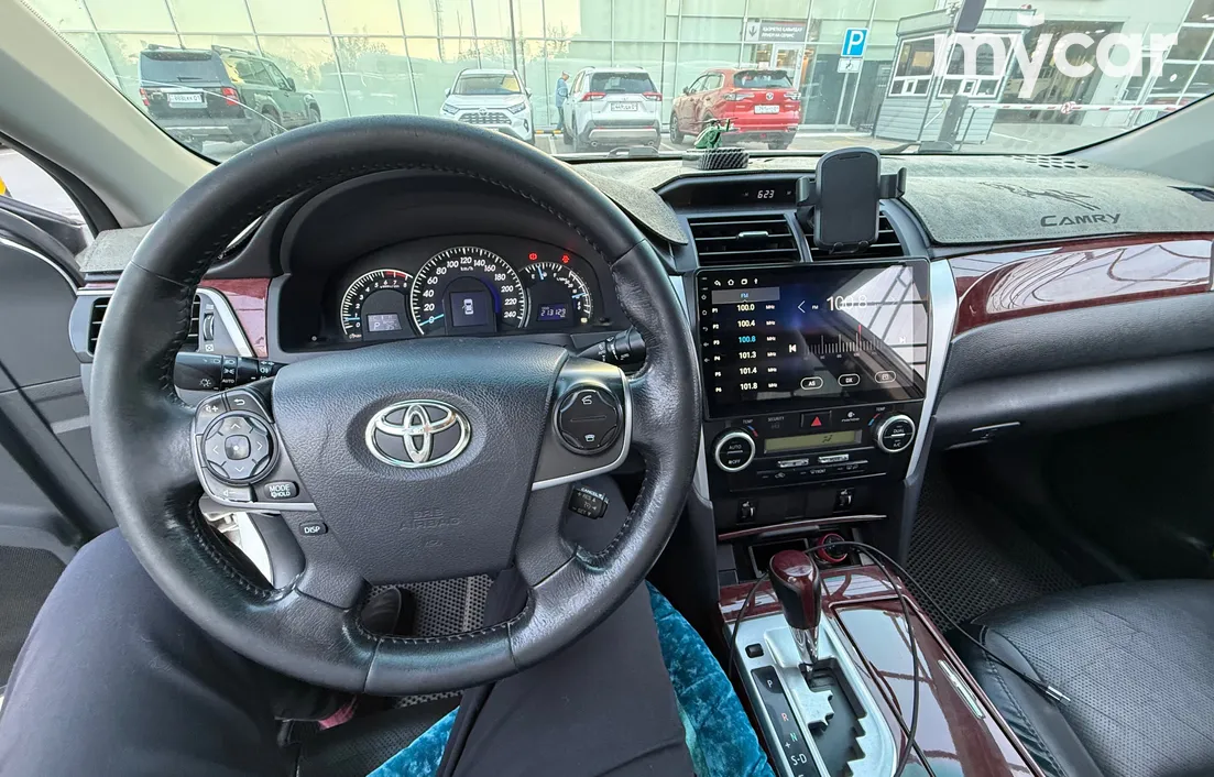 Toyota Camry 2014