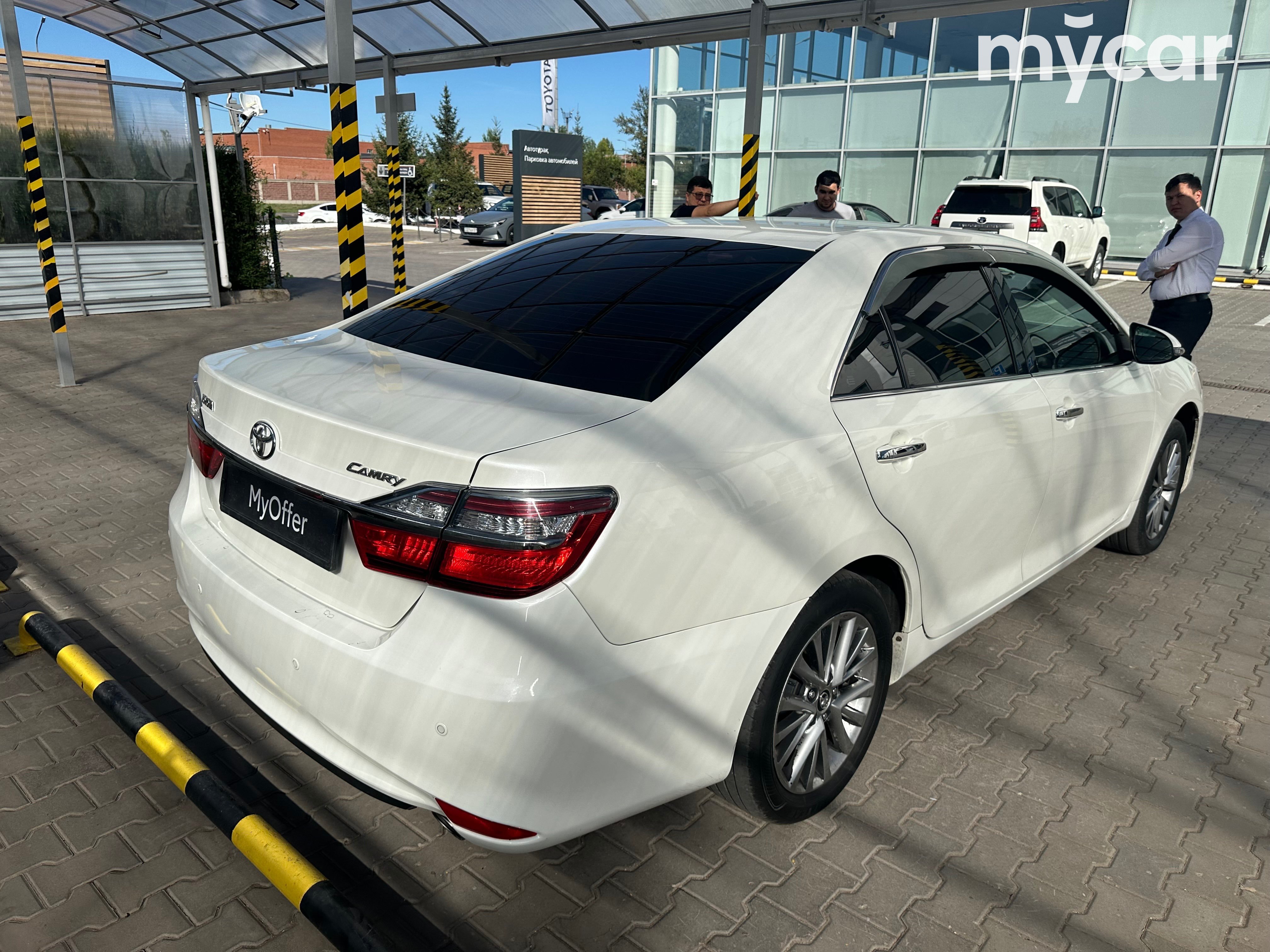 Toyota Camry 2016