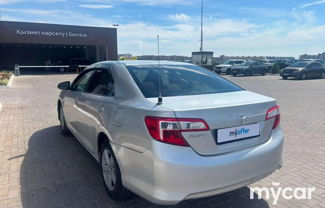 Toyota Camry 2012