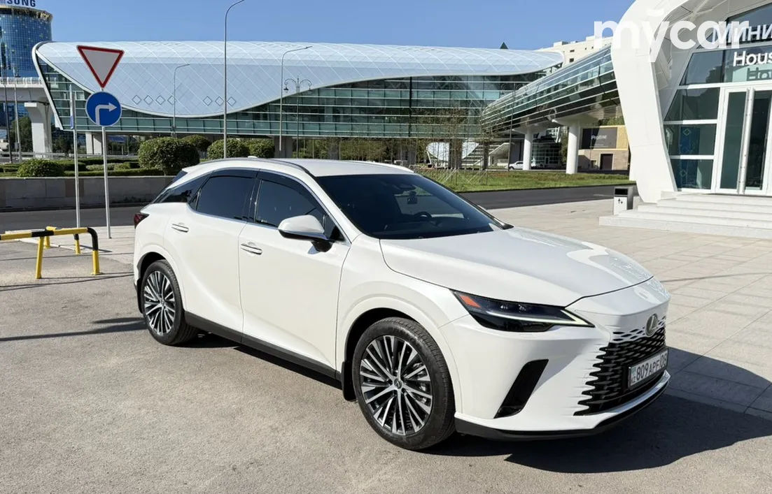 Lexus RX 2023