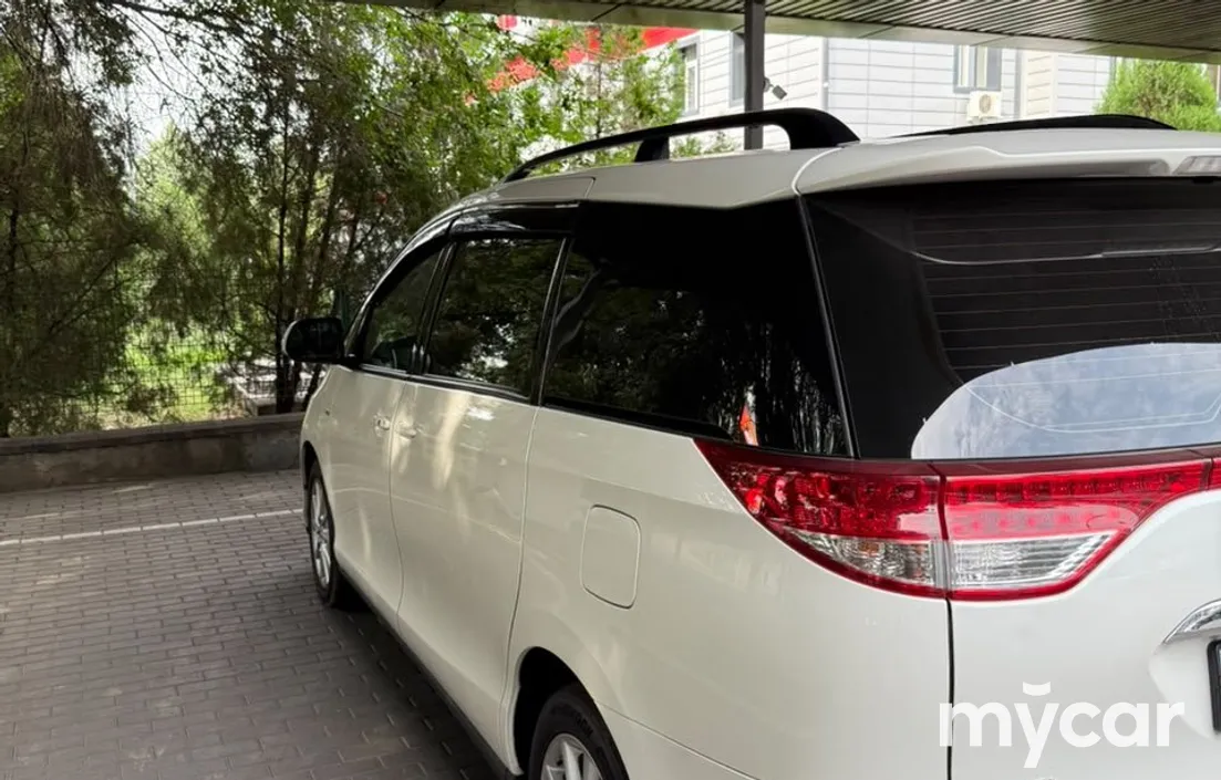 Toyota Previa 2019