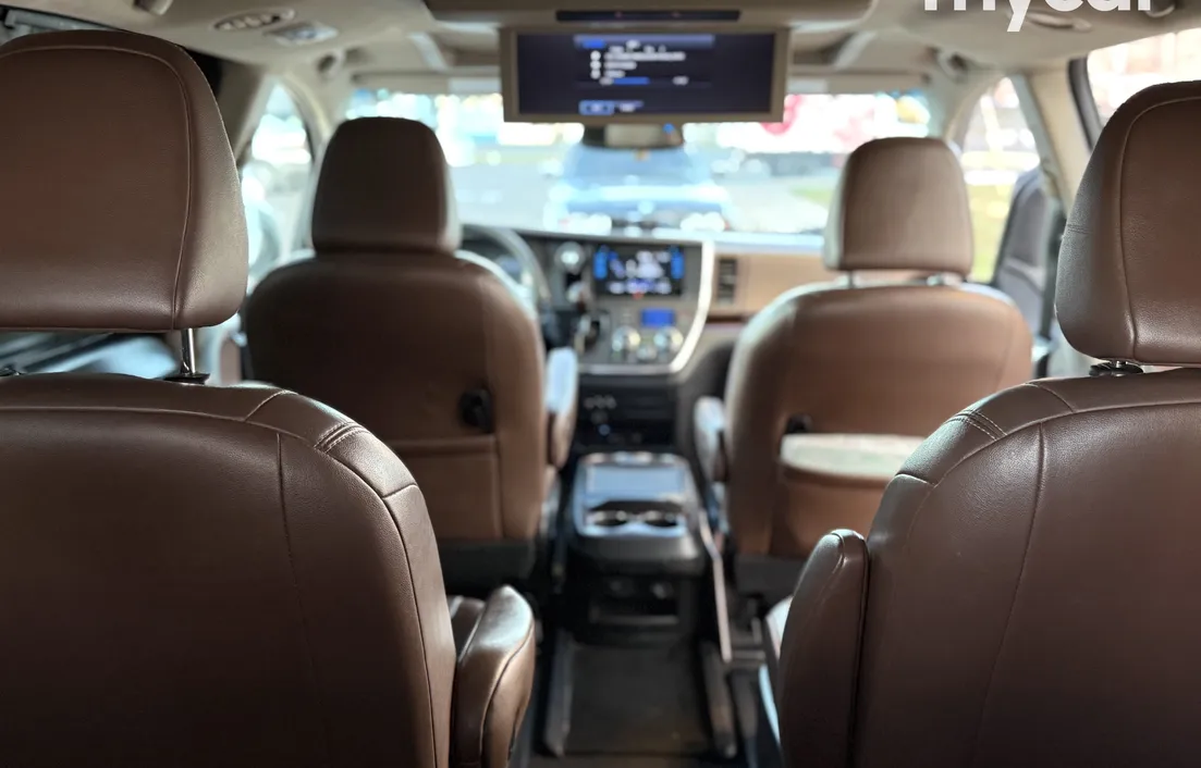 Toyota Sienna 2015