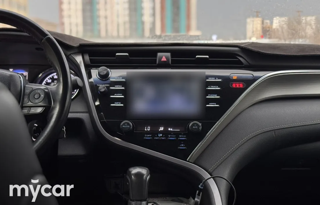 Toyota Camry 2018