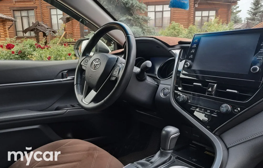 Toyota Camry 2023