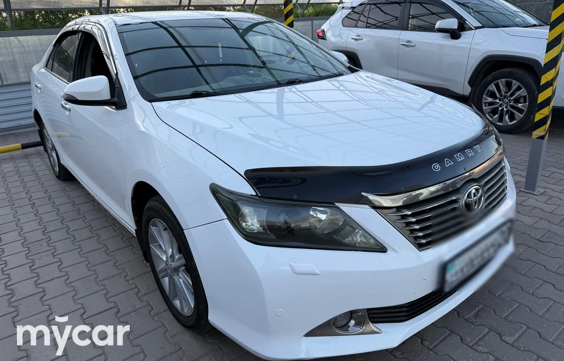 Toyota Camry 2014