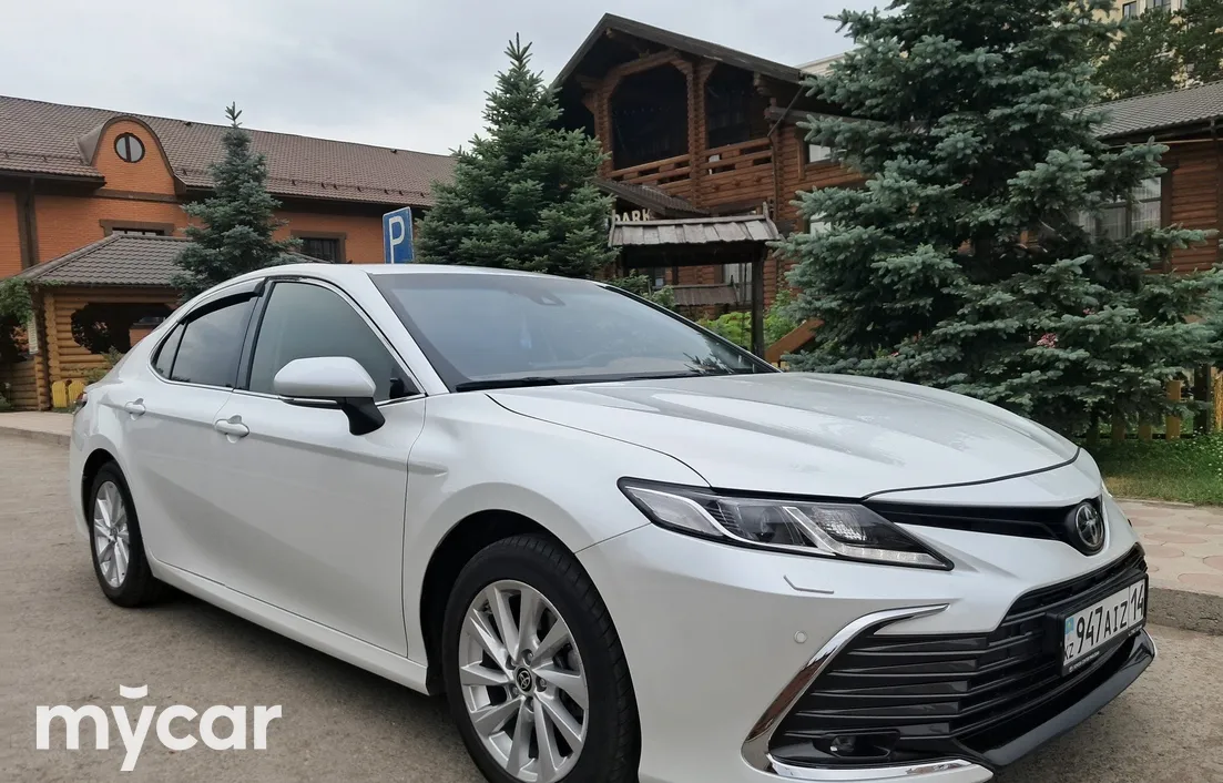 Toyota Camry 2023