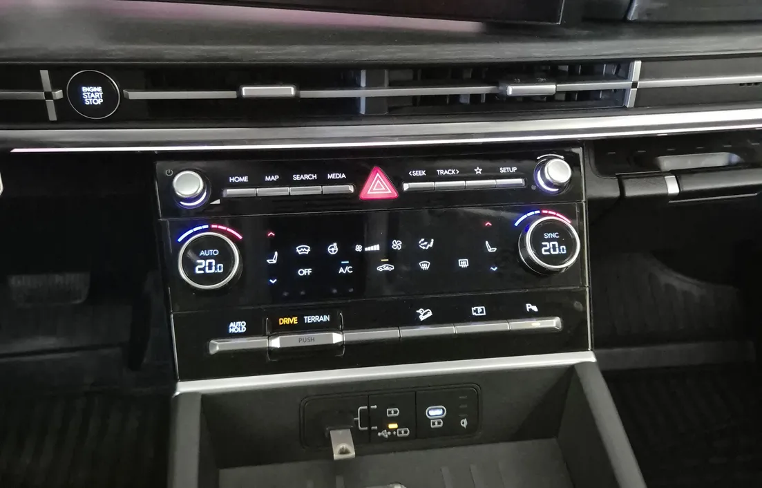 Hyundai Santa Fe 2025