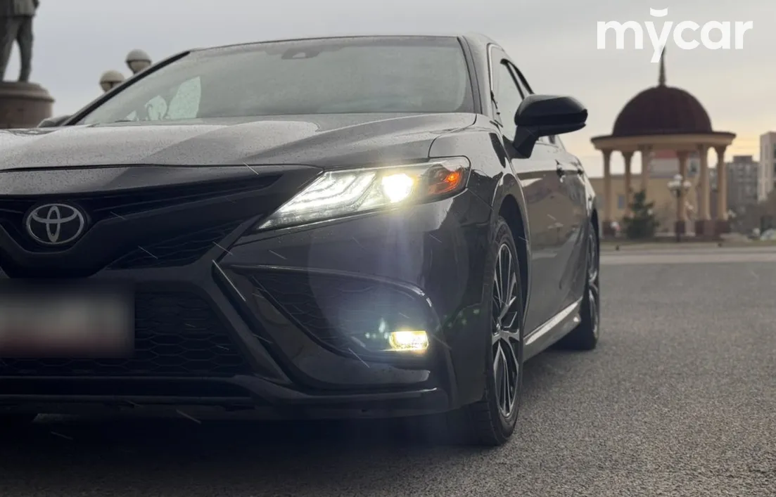 Toyota Camry 2018