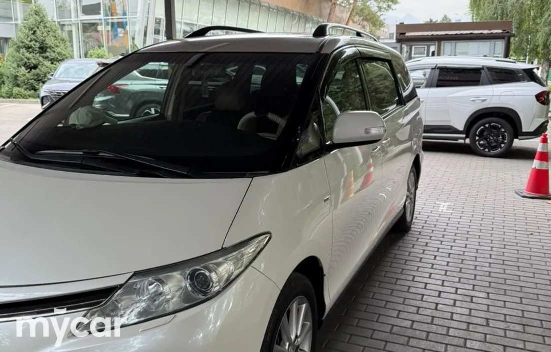 Toyota Previa 2019