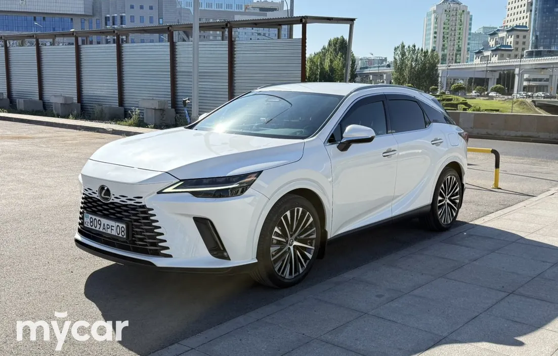 Lexus RX 2023