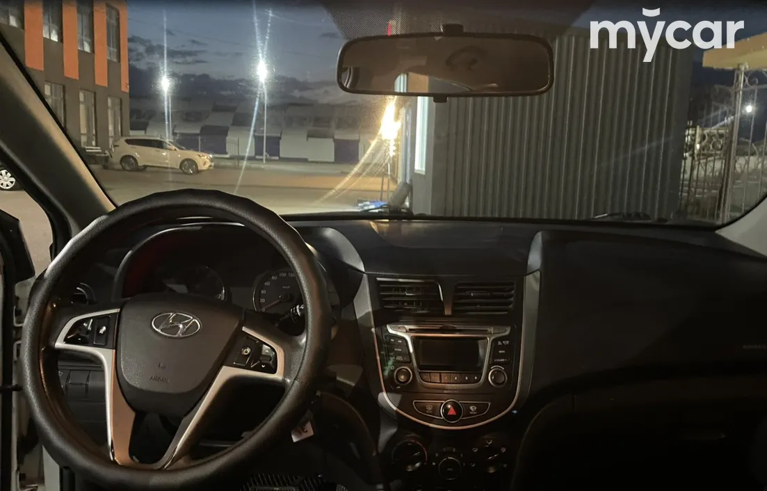 Hyundai Accent 2014