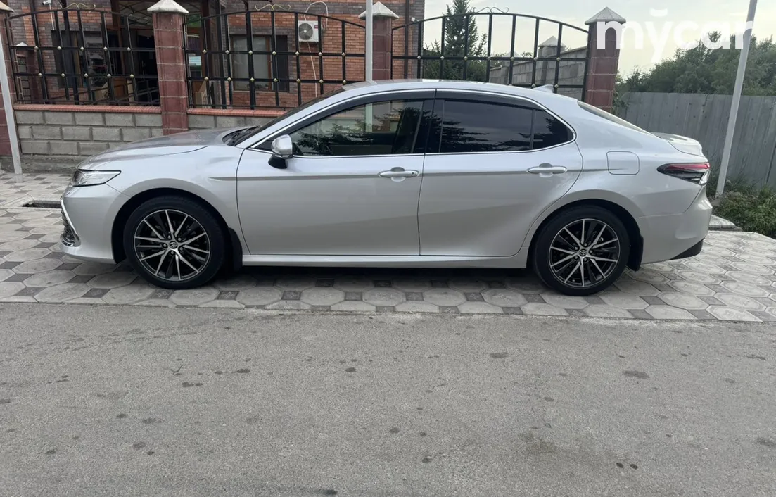 Toyota Camry 2023