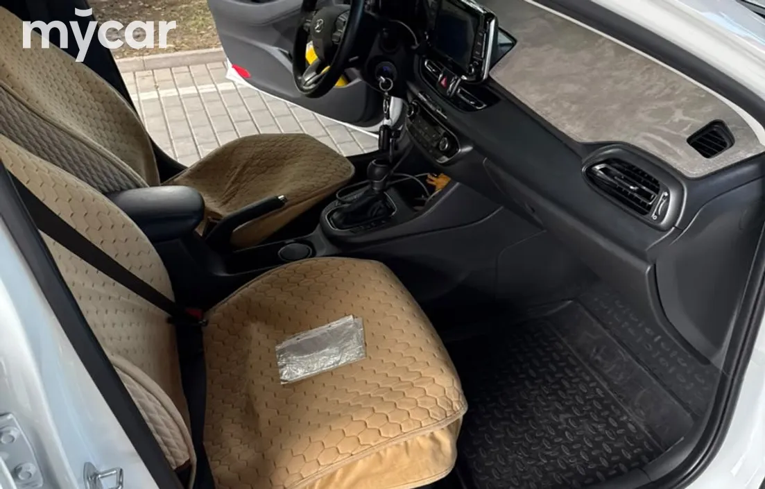 Hyundai i30 2024