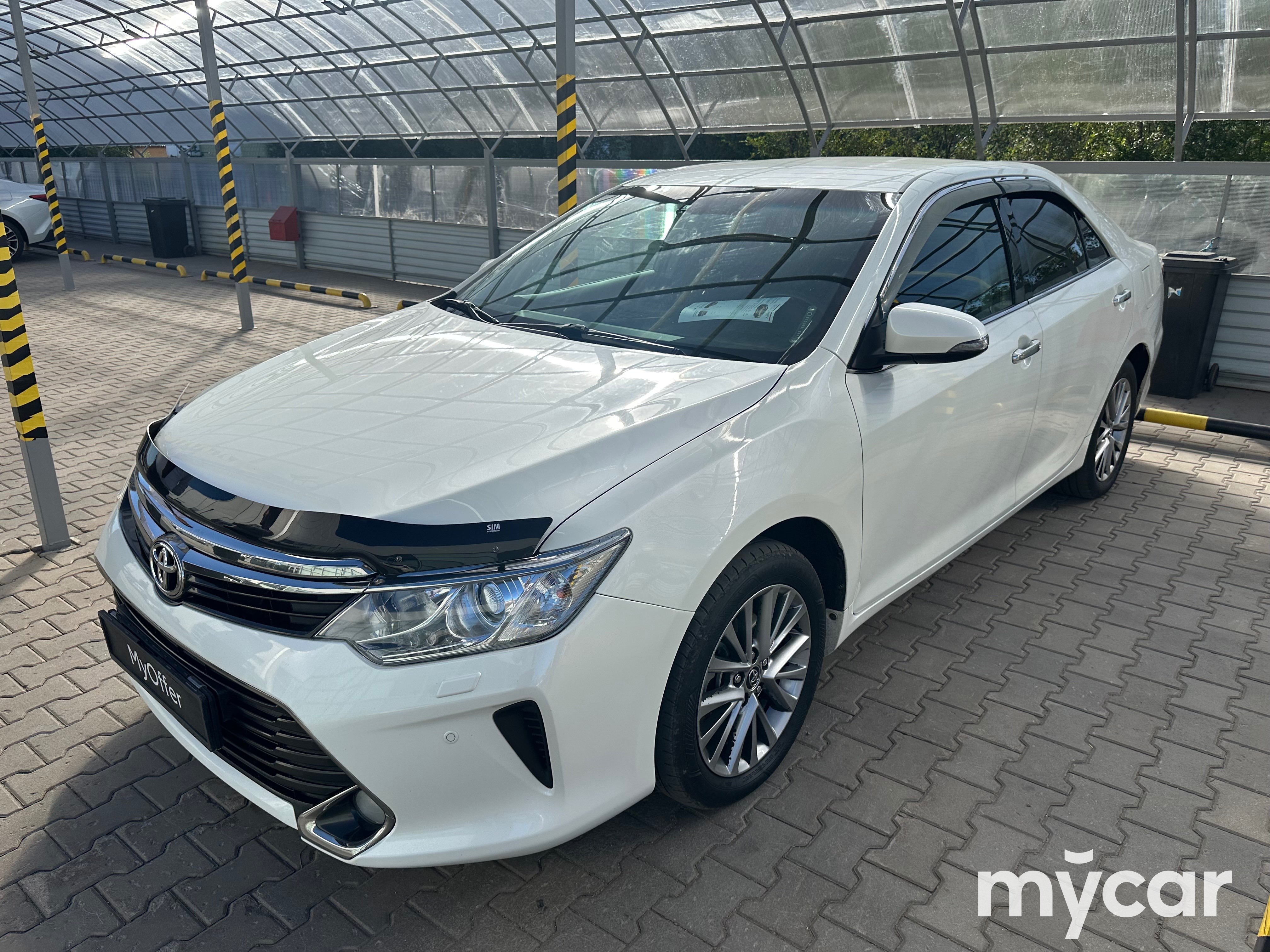 Toyota Camry 2016