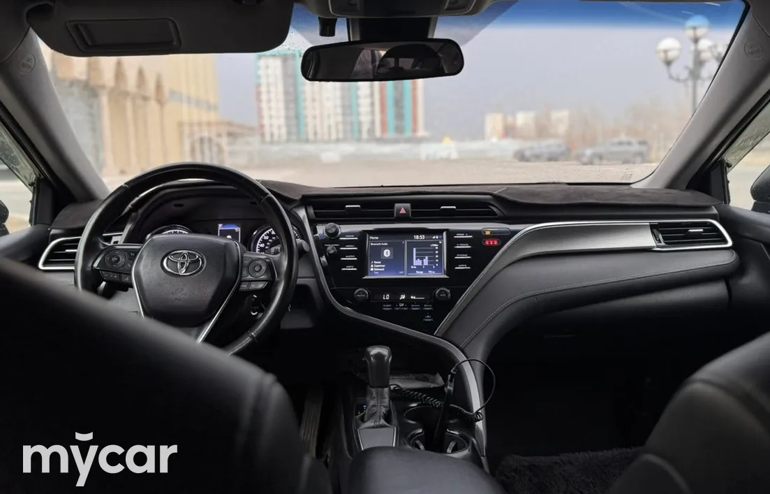 Toyota Camry 2018