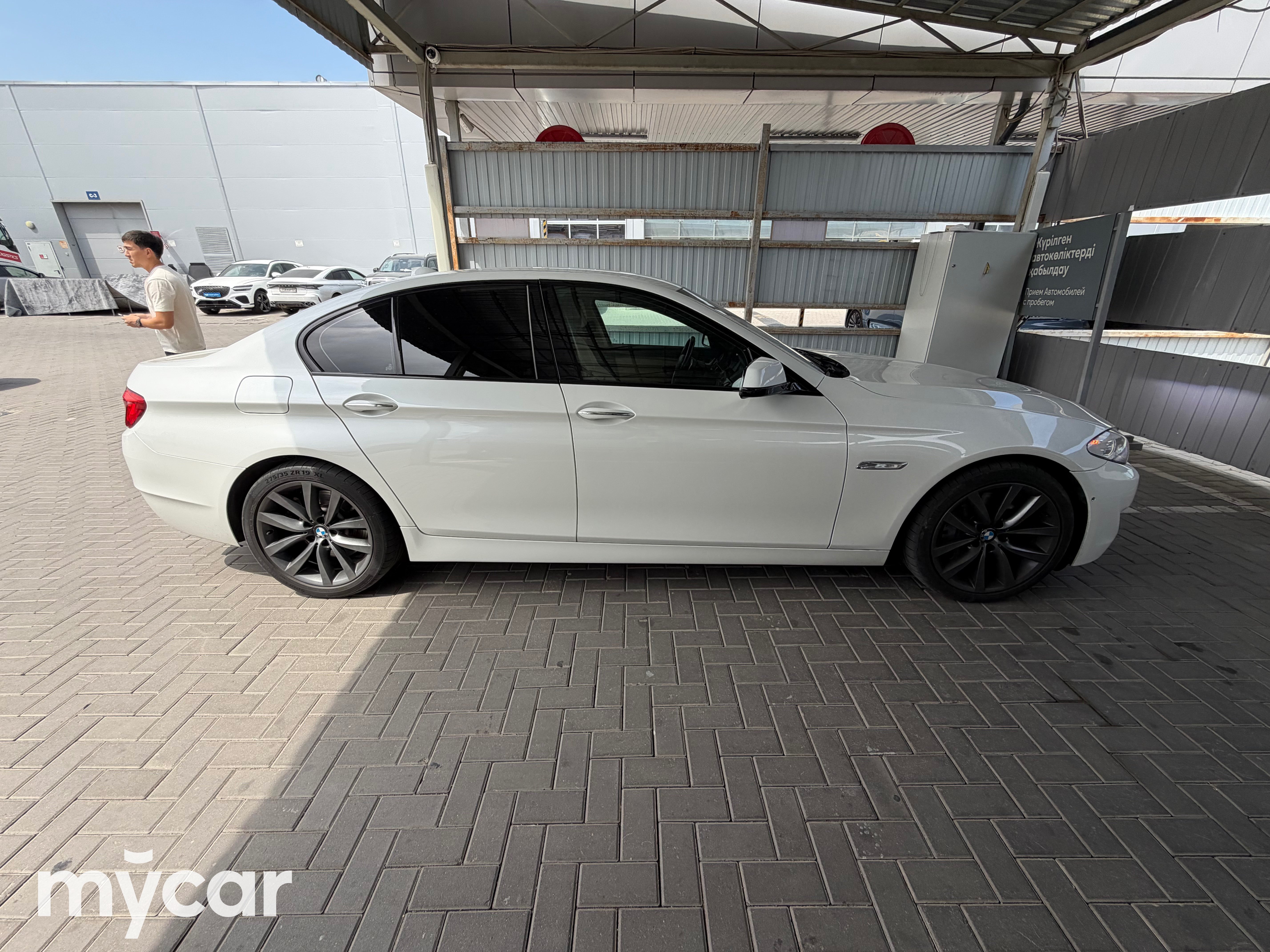 BMW 5 серия 2013
