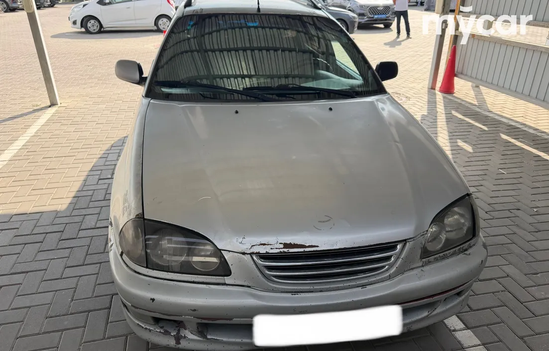 Toyota Avensis 2000