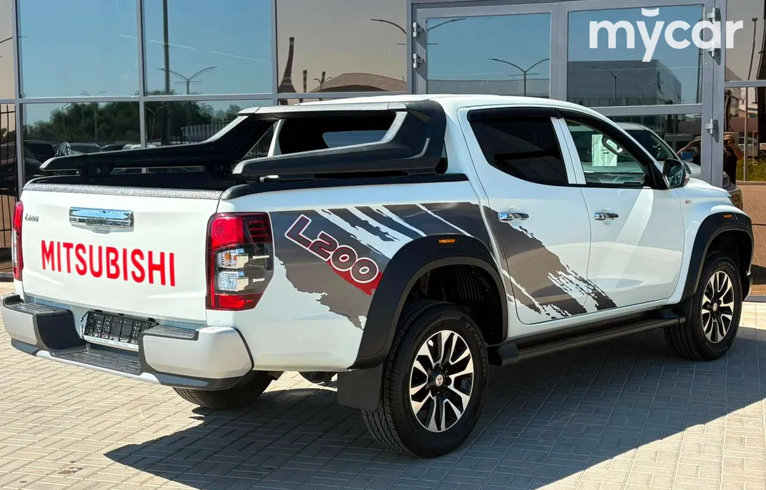Mitsubishi L200 2023