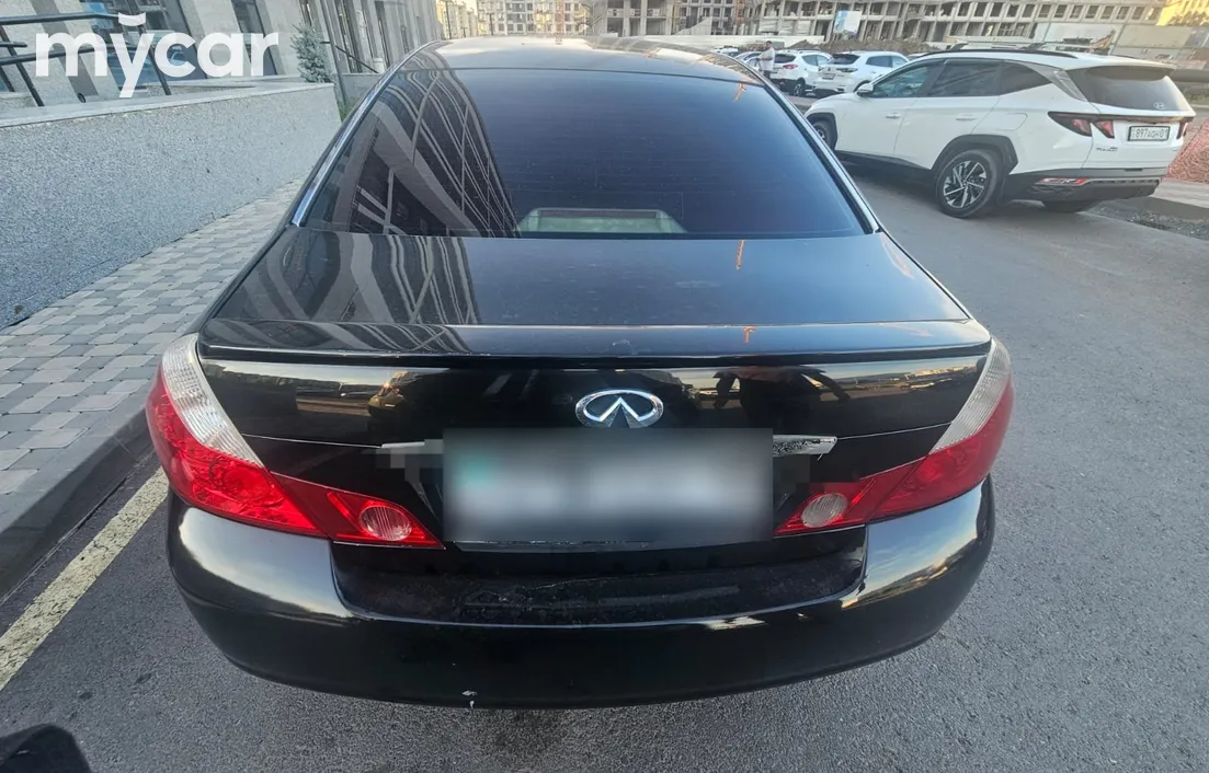 Infiniti M 2006