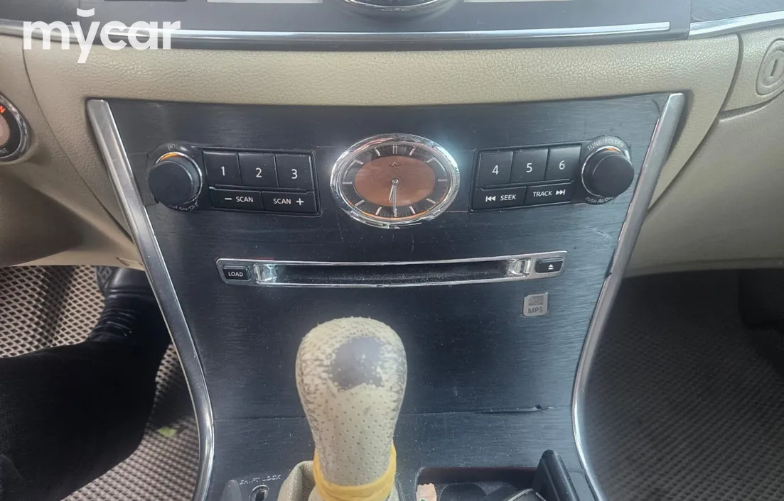 Infiniti M 2006