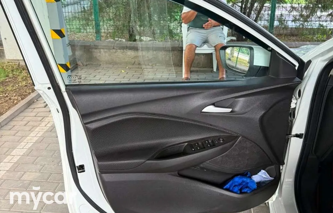 Chevrolet Onix 2024
