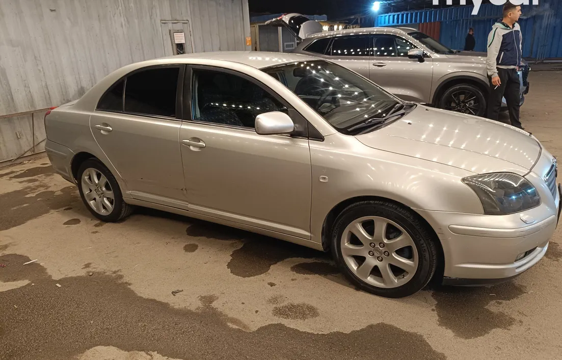 Toyota Avensis 2003