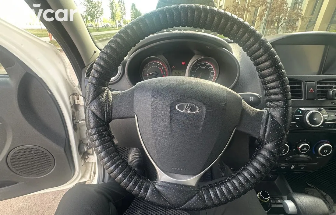 LADA Kalina 2014