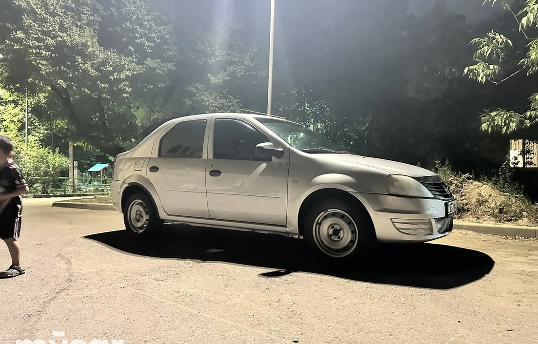 Renault Logan 2015