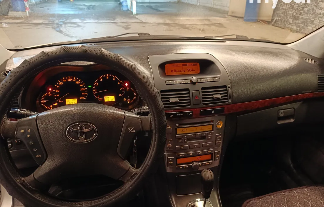 Toyota Avensis 2003