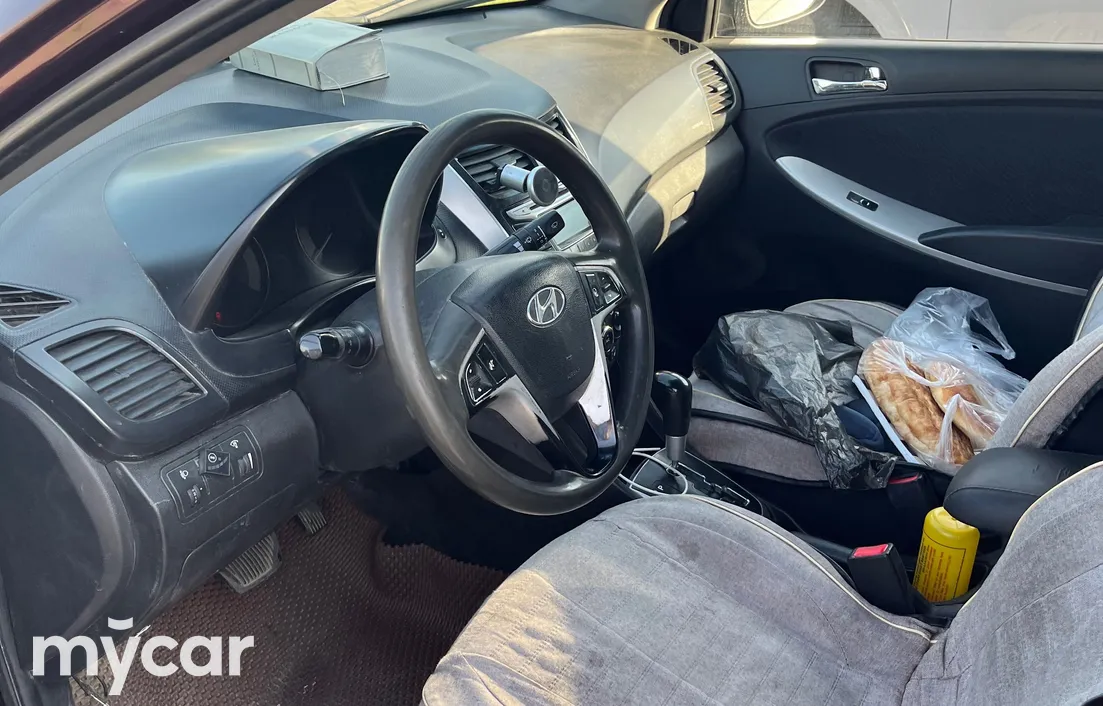 Hyundai Accent 2014