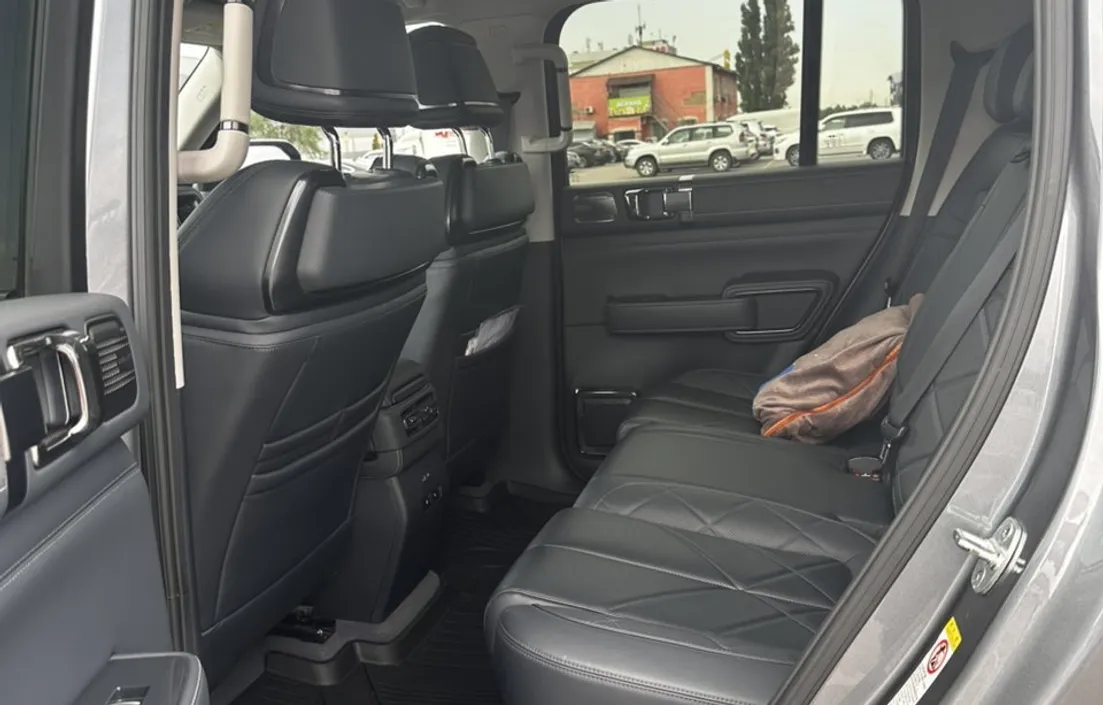 BYD FangChengBao Leopard 5 2023